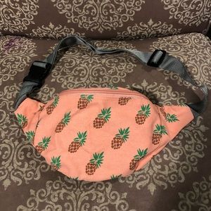 Pineapple fanny pack